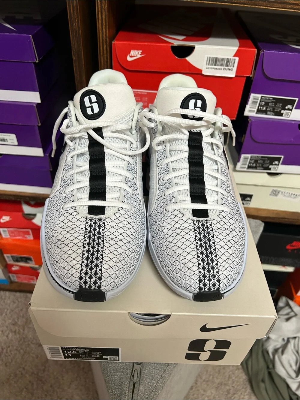 Nike Sabrina 1